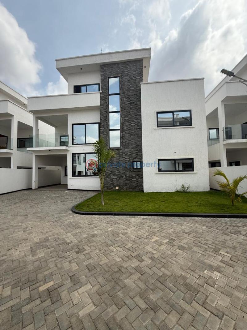 4 bedroom Townhouse For Rent East Airport Airport Residential Area Accra - 0