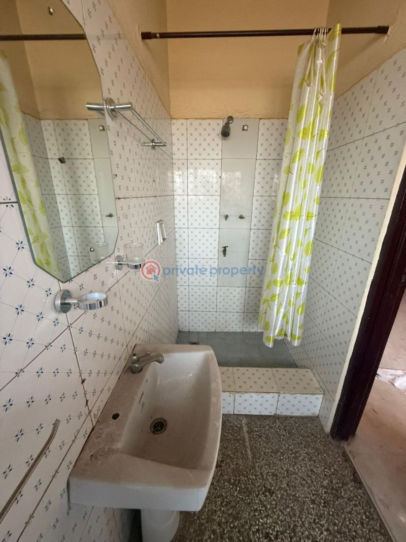Hotel / Guest House For Sale Macathy Menskrom Behind China Town Mall McCarthy Hill Ga South Municipal Accra - 8