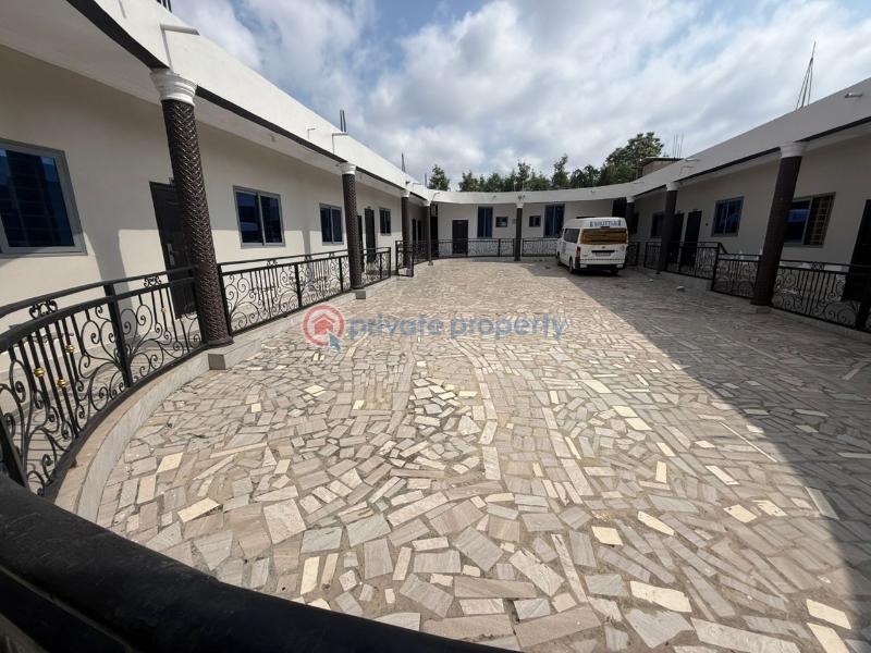 10 bedroom Hostel For Sale Loc=kumasi Boadi Around Dk Appiah Royal Hostel Area( Few Minute Walk) Kumasi Kumasi Metropolitan Ashanti - 9