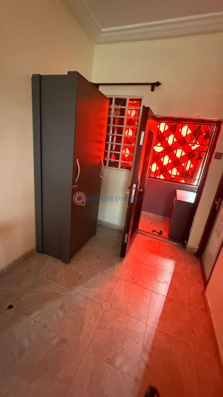 10 bedroom Hostel For Sale Loc=kumasi Boadi Around Dk Appiah Royal Hostel Area( Few Minute Walk) Kumasi Kumasi Metropolitan Ashanti - 6