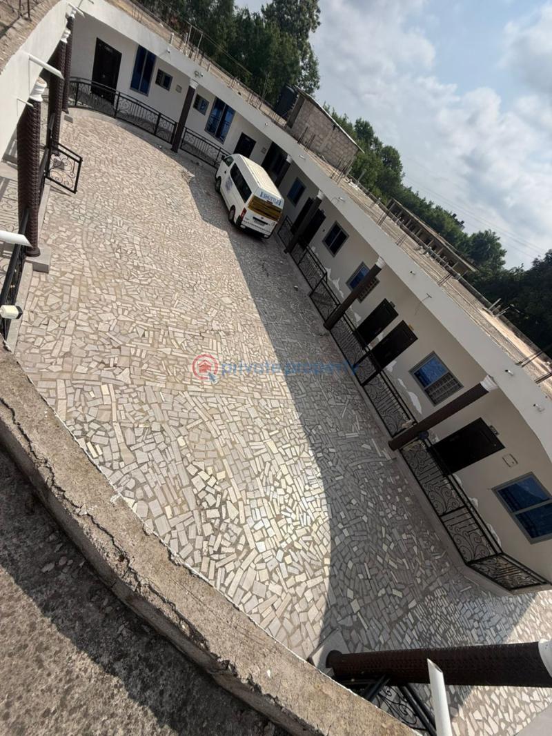 10 bedroom Hostel For Sale Loc=kumasi Boadi Around Dk Appiah Royal Hostel Area( Few Minute Walk) Kumasi Kumasi Metropolitan Ashanti - 8