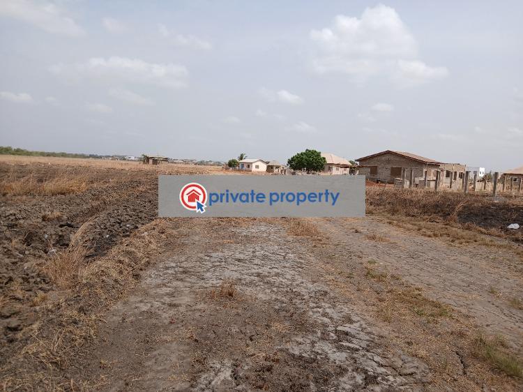 Mixed use Land For Sale &nbsp;adom Stores Dawhenya Tema Accra - 2