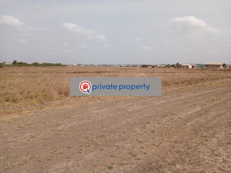 Mixed use Land For Sale &nbsp;adom Stores Dawhenya Tema Accra - 3