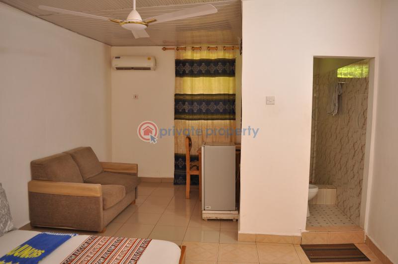 10 bedroom Hotel / Guest House For Sale Atimpoku Asuogyaman Eastern Region - 2
