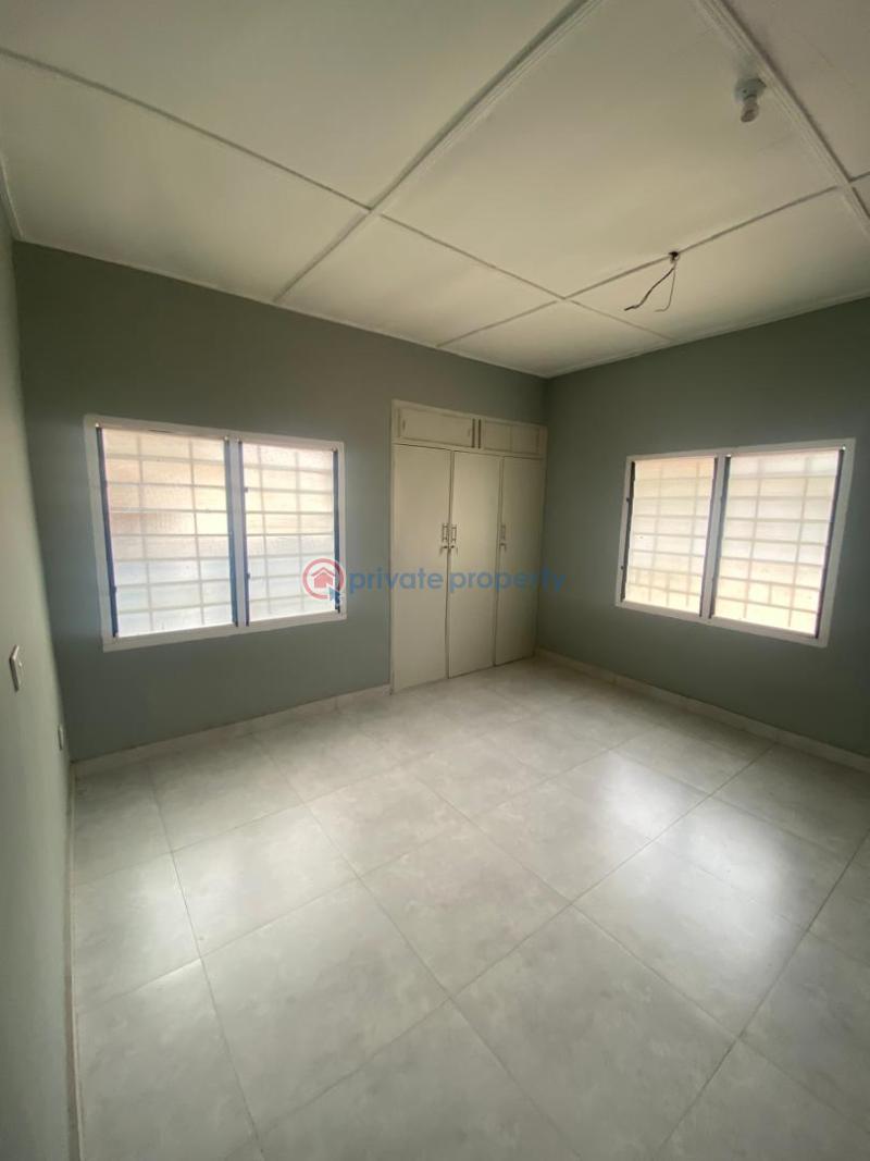 8 bedroom House For Sale Abuakwa, Kumasi Ghana On Abuakwa Road. Kumasi Metropolitan Ashanti - 1