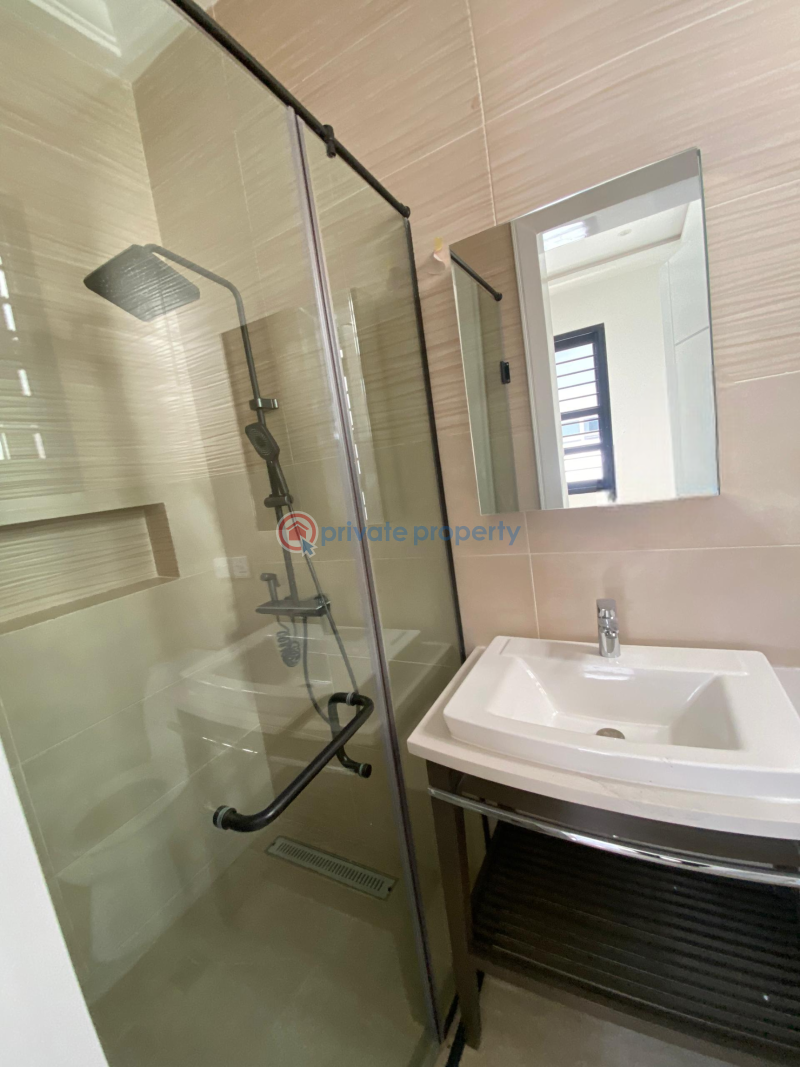 4 bedroom House For Rent Spintex Road Accra - 9
