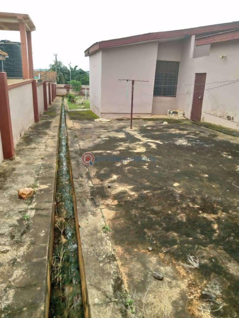 6 bedroom House For Sale Kumasi Odenehu Kwadaso Atwima Mponua Ashanti - 8