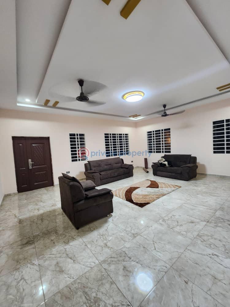 6 bedroom House For Sale Oyarifa La Nkwantanang Madina Municipal Accra - 2