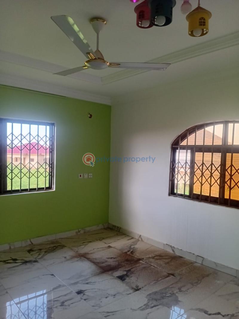7 bedroom House For Sale Pokuase Kpobikope Pokuase Accra Metropolitan  - 11