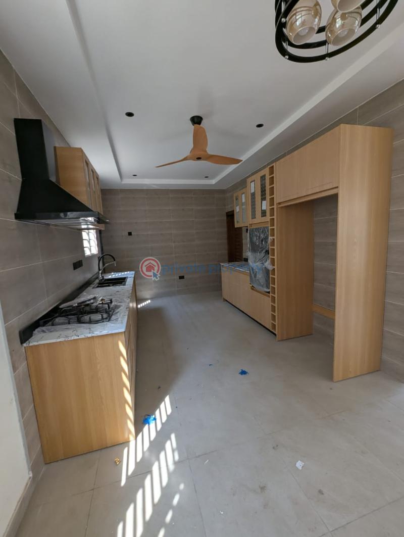 4 bedroom House For Sale Achimota Mile 7 Achimota Accra - 5
