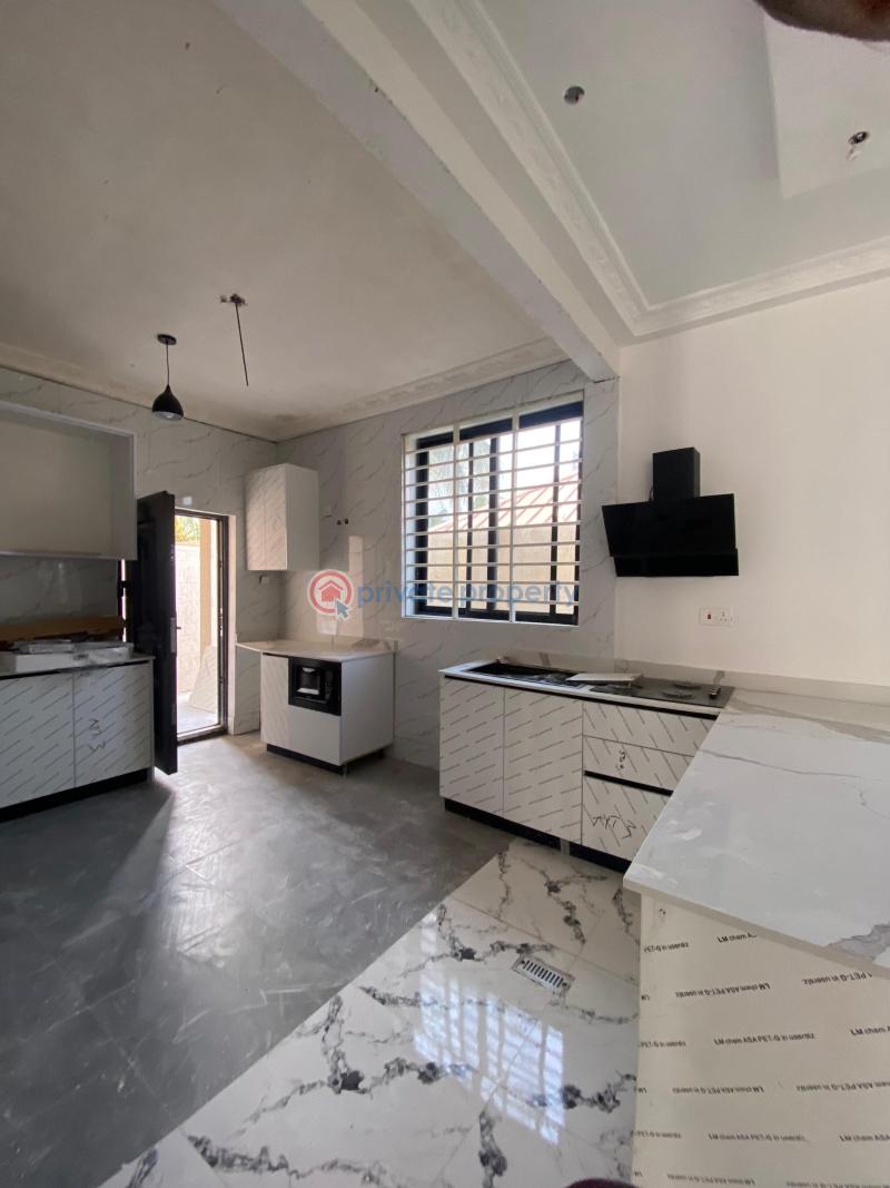 4 bedroom House For Sale Spintex Road Accra - 10