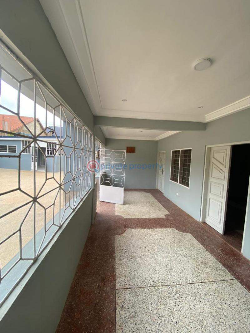 8 bedroom House For Sale Abuakwa, Kumasi Ghana On Abuakwa Road. Kumasi Metropolitan Ashanti - 7