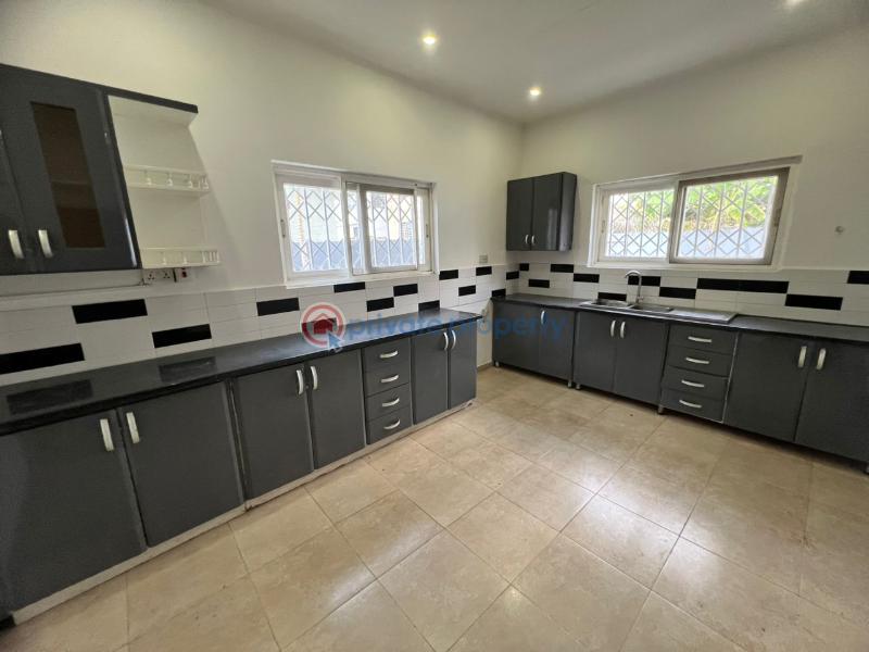 4 bedroom House For Rent Spintex Road Accra - 4