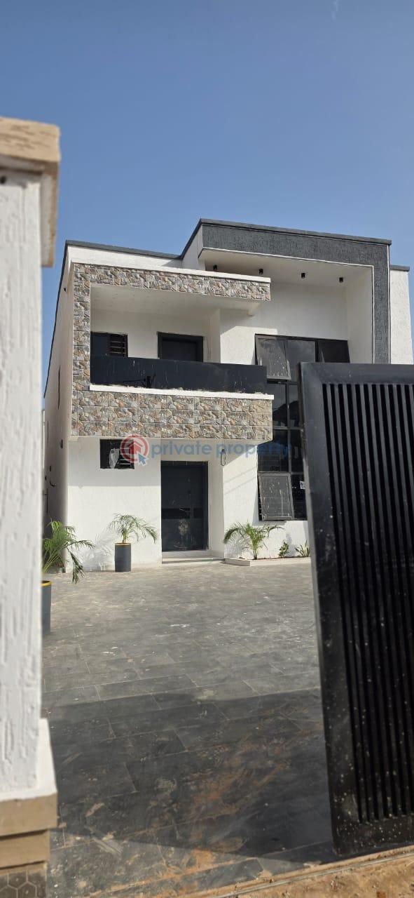 5 bedroom House For Sale Sakumono Urban Lodge Accra Metropolitan  - 18