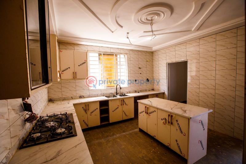 4 bedroom House For Sale Near Airport Roundabout. Kumasi Metropolitan Ashanti - 1