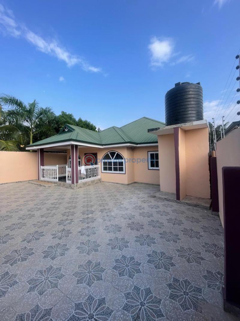 3 bedroom House For Sale Amasaman Ga West Municipal Accra - 12