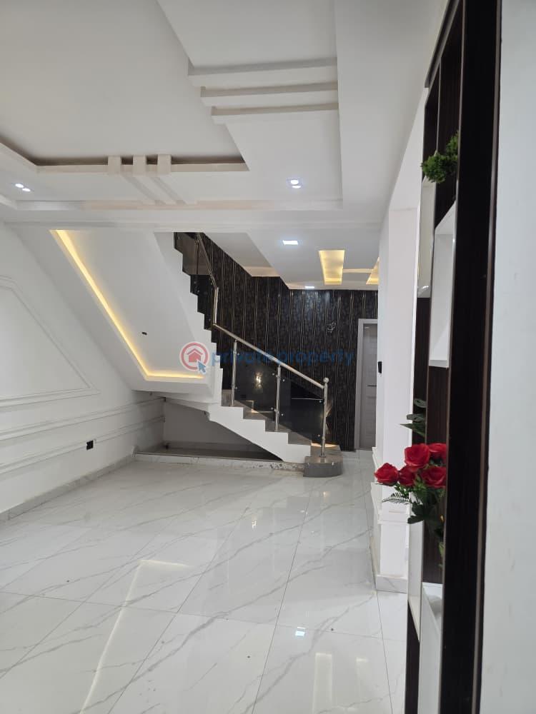 5 bedroom House For Sale Sakumono Urban Lodge Accra Metropolitan  - 4