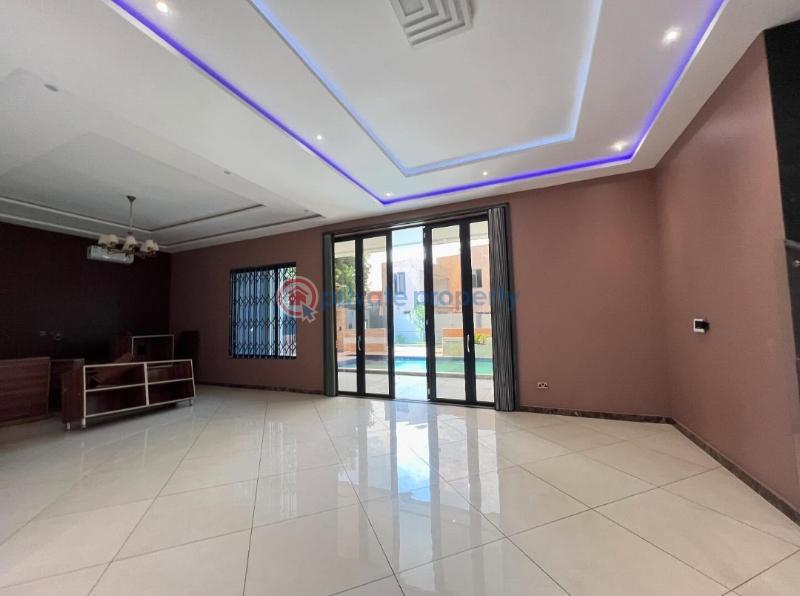 4 bedroom House For Sale East Airport Airport Residential Area Accra - 3