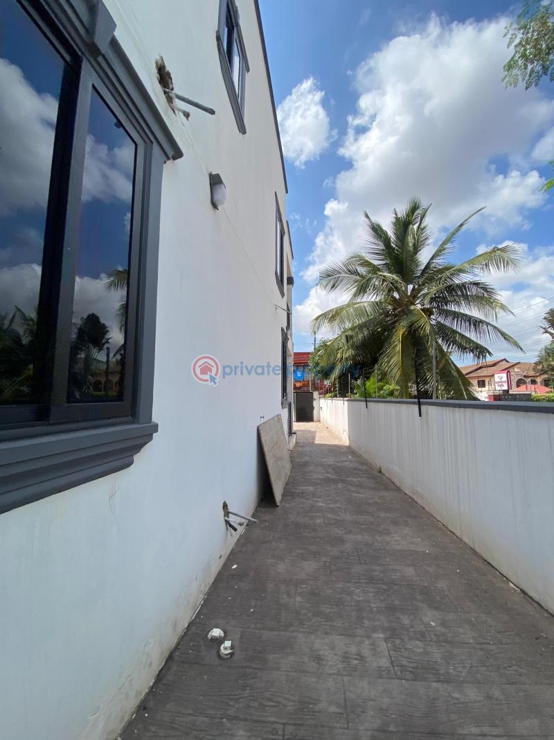 4 bedroom House For Sale Spintex Road Accra - 15