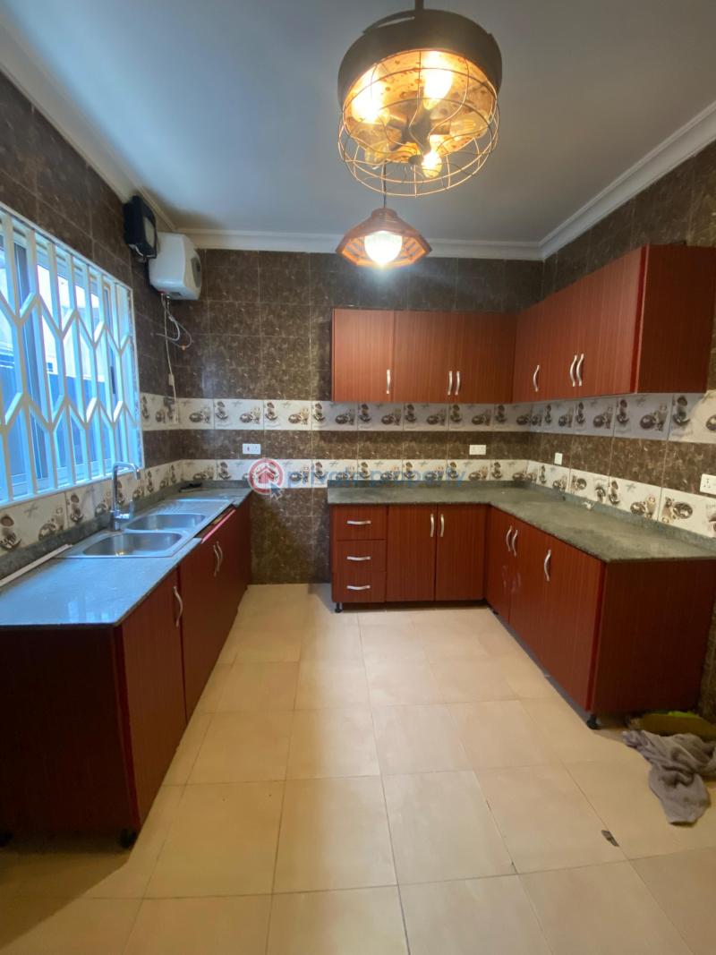 3 bedroom House For Rent Spintex Road Accra - 6