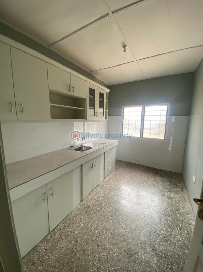 8 bedroom House For Sale Abuakwa, Kumasi Ghana On Abuakwa Road. Kumasi Metropolitan Ashanti - 2