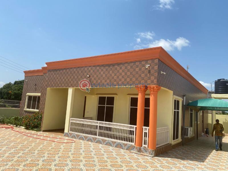 3 bedroom House For Sale Kumasi Donyina Deduako Kumasi Metropolitan Ashanti - 0
