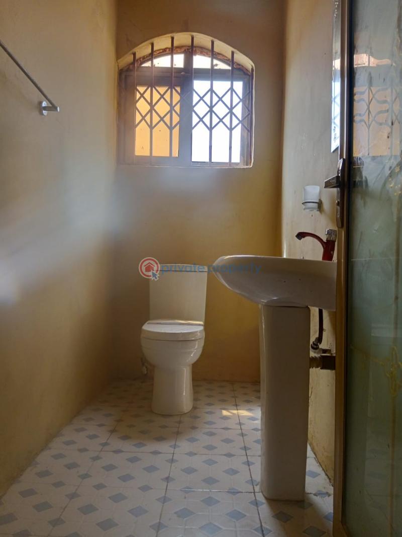 6 bedroom House For Sale Pokuase Amanfrom Pokuase Accra Metropolitan  - 7