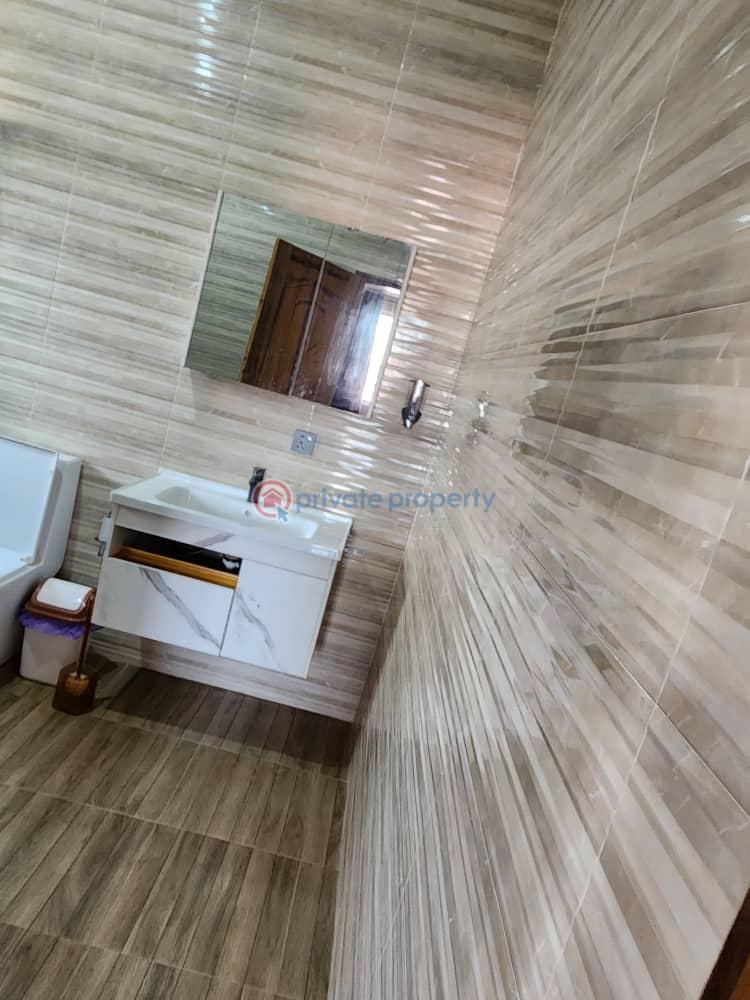 6 bedroom House For Sale Oyarifa La Nkwantanang Madina Municipal Accra - 4