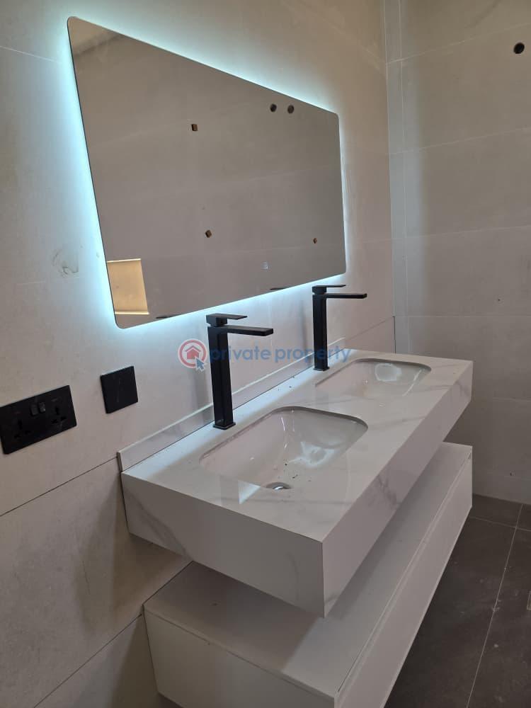 5 bedroom House For Sale Sakumono Urban Lodge Accra Metropolitan  - 16
