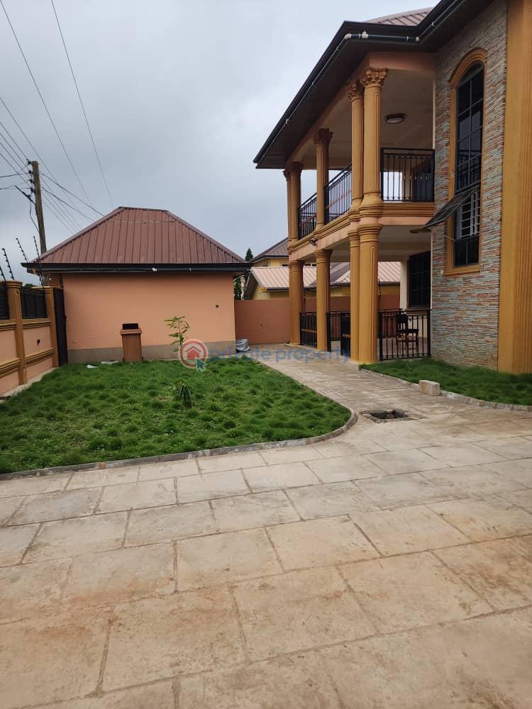 6 bedroom House For Sale Oyarifa La Nkwantanang Madina Municipal Accra - 14