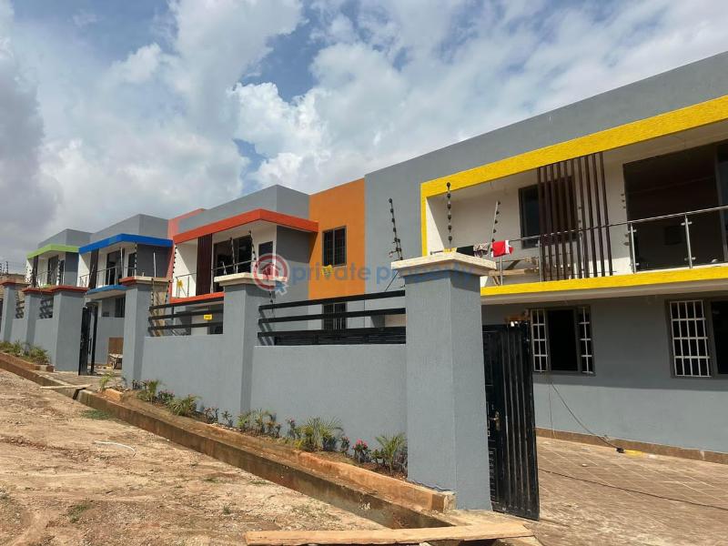 4 bedroom House For Sale Kumasi Ahodwo Daban Bosomtwe Ashanti - 1