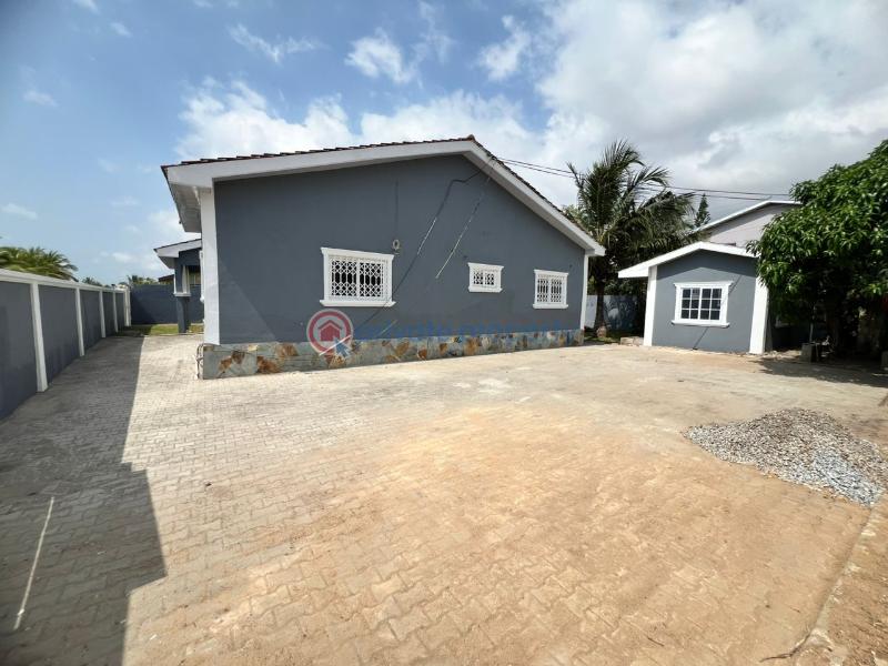 4 bedroom House For Rent Spintex Road Accra - 0
