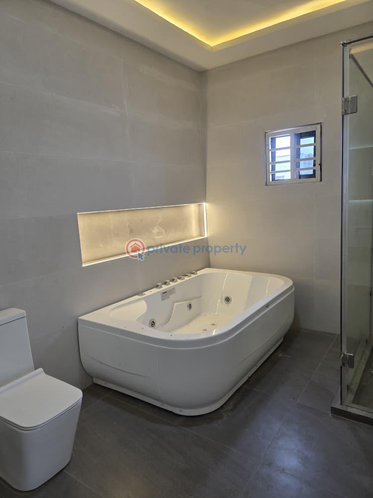 5 bedroom House For Sale Sakumono Urban Lodge Accra Metropolitan  - 14