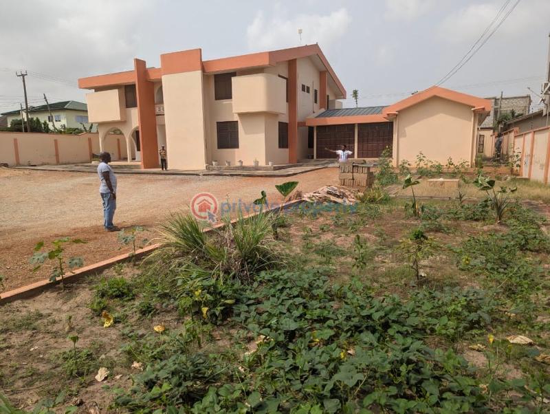 6 bedroom House For Sale North Legon Accra - 3