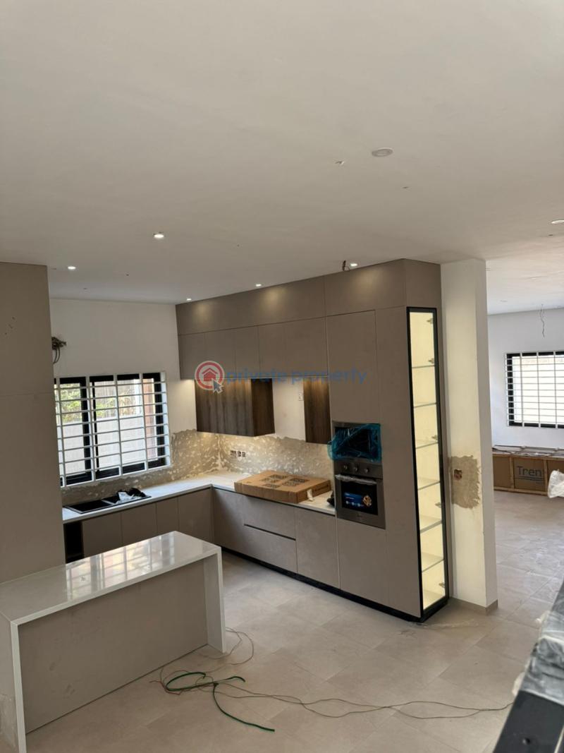 4 bedroom House For Sale Spintex Road Accra - 8