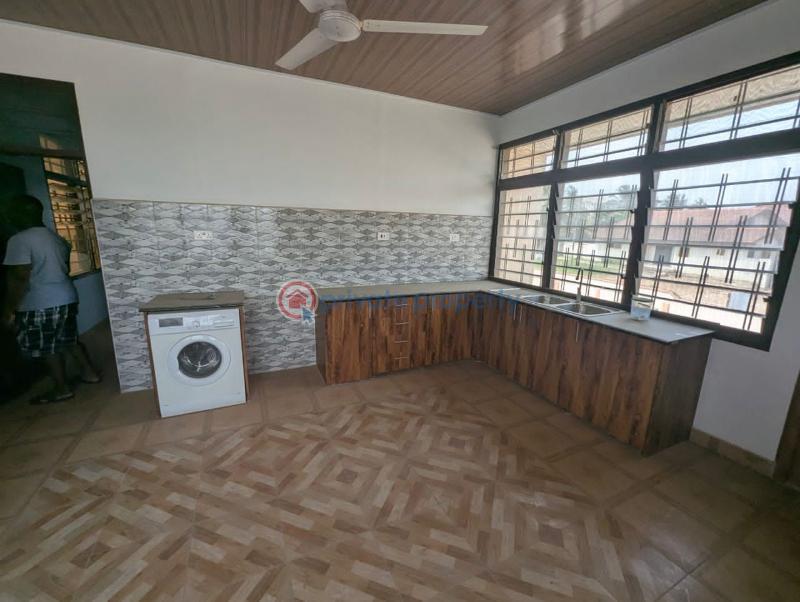 6 bedroom House For Sale North Legon Accra - 2