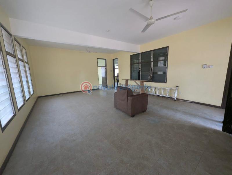6 bedroom House For Sale North Legon Accra - 1
