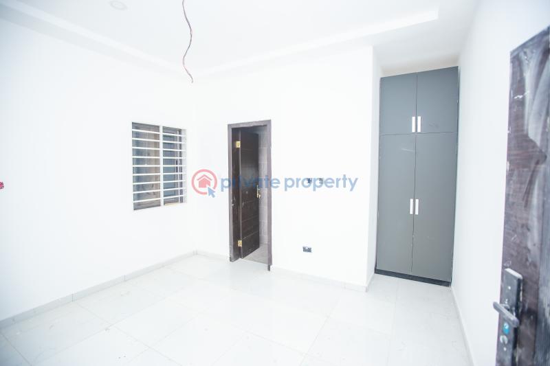 5 bedroom House For Sale Lakeside Estate, Community 8 Lakeside Estates. Adenta Municipal Accra - 10