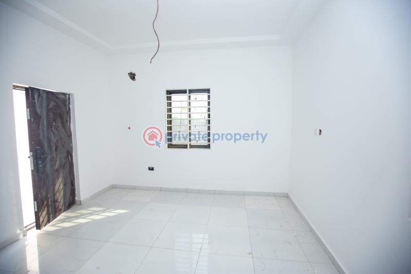 5 bedroom House For Sale Lakeside Estate, Community 8 Lakeside Estates. Adenta Municipal Accra - 11