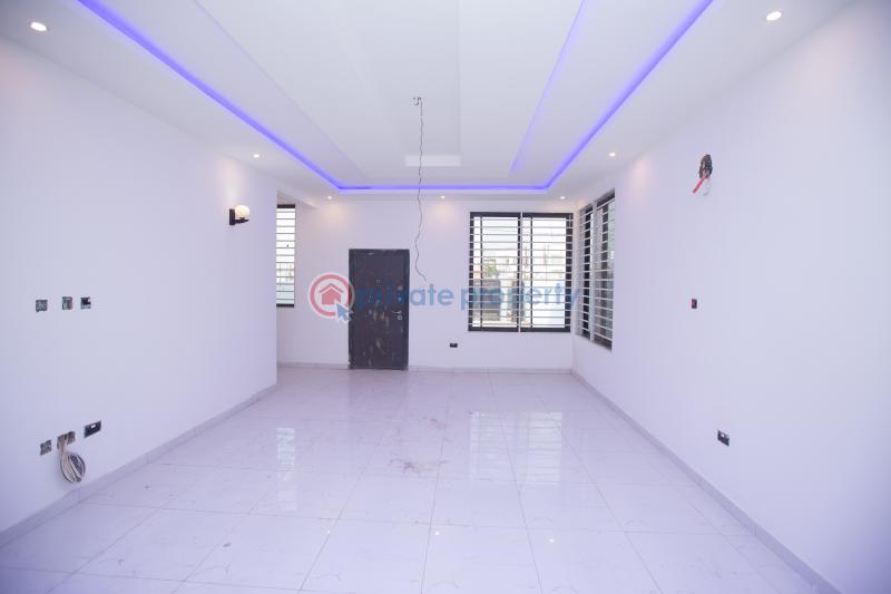 5 bedroom House For Sale Lakeside Estate, Community 8 Lakeside Estates. Adenta Municipal Accra - 3