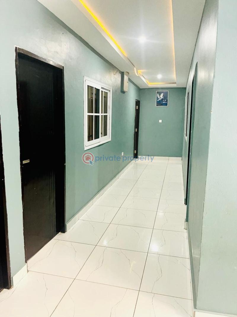 6 bedroom House For Sale Kumasi Metropolitan Ashanti - 0