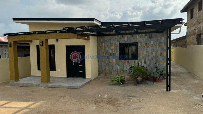 3 bedroom House For Sale Kumasi Sokoban Oti On Ahodwo Sokoban Road Atwima Kwanwoma Ashanti - 0