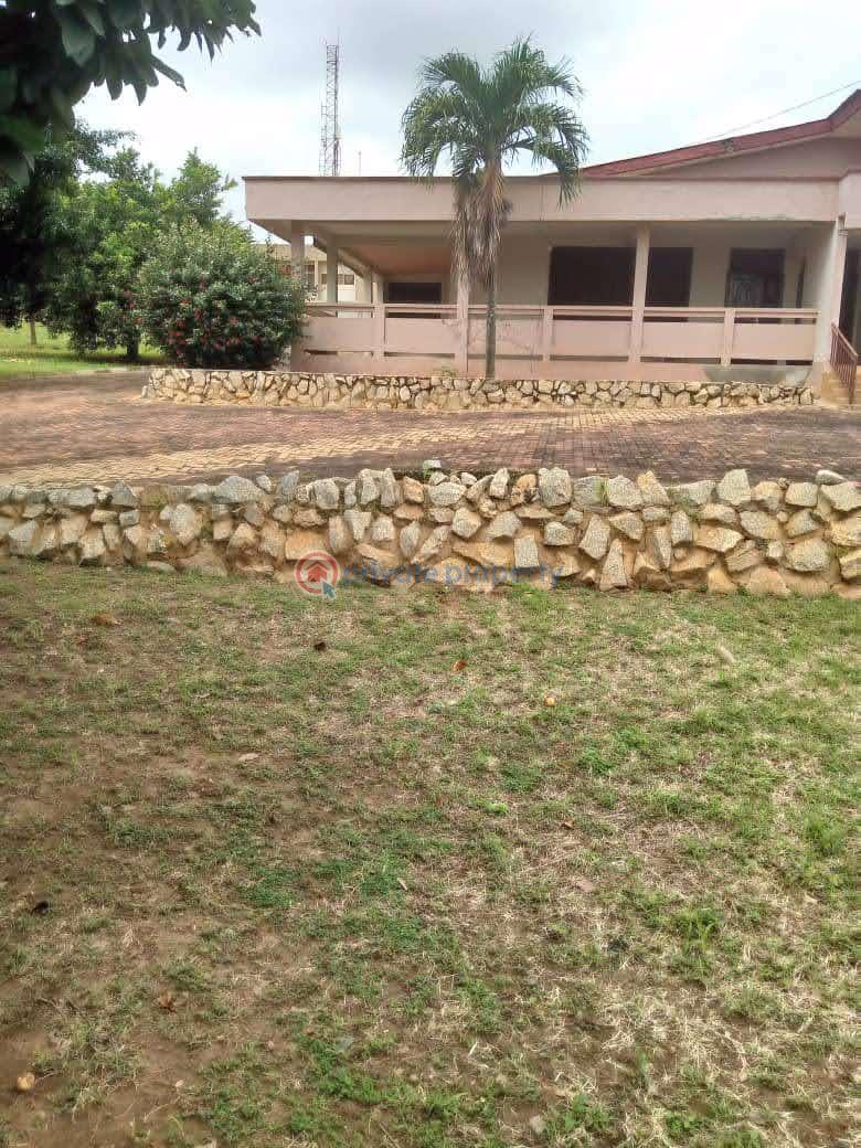 6 bedroom House For Sale Kumasi Odenehu Kwadaso Atwima Mponua Ashanti - 0