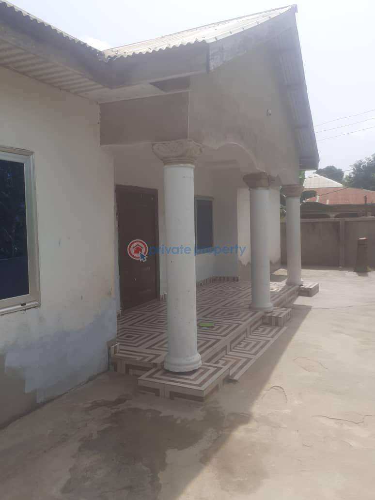 4 bedroom House For Sale Kumasi Abuakwa On Abuakwa Road. Kumasi Metropolitan Ashanti - 1