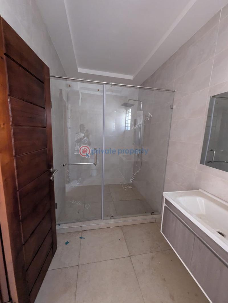 4 bedroom House For Sale Achimota Mile 7 Achimota Accra - 11