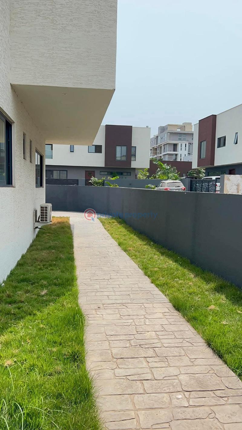 4 bedroom House For Rent East Airport Airport Residential Area Accra - 7