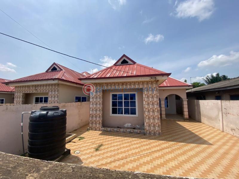 3 bedroom House For Sale Klagon Ghana Accra Metropolitan  - 3