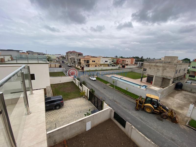 4 bedroom House For Sale Spintex Road Accra - 12