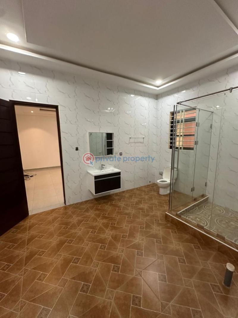 4 bedroom House For Sale Lakeside Estate Lakeside East Legon Accra - 13