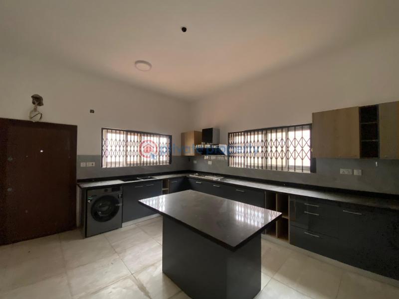 4 bedroom House For Sale Spintex Road Accra - 10